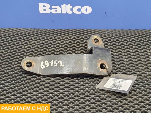 Кронштейн стойки стабилизатора левый